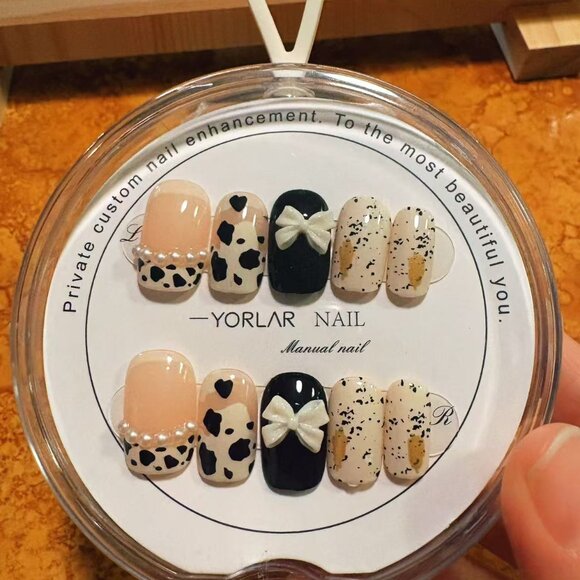 Handmade Press-On Nails - Picture 7 of 16